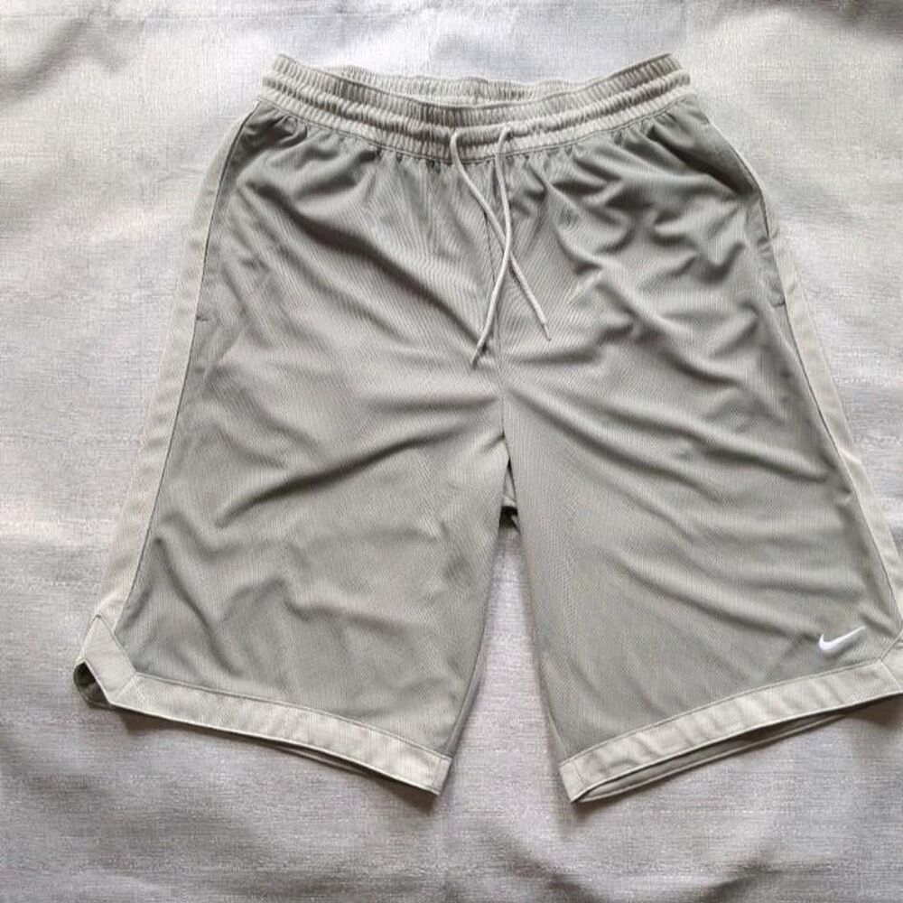 Nike Gray Dri-Fit Basketball Shorts Men's size Medium